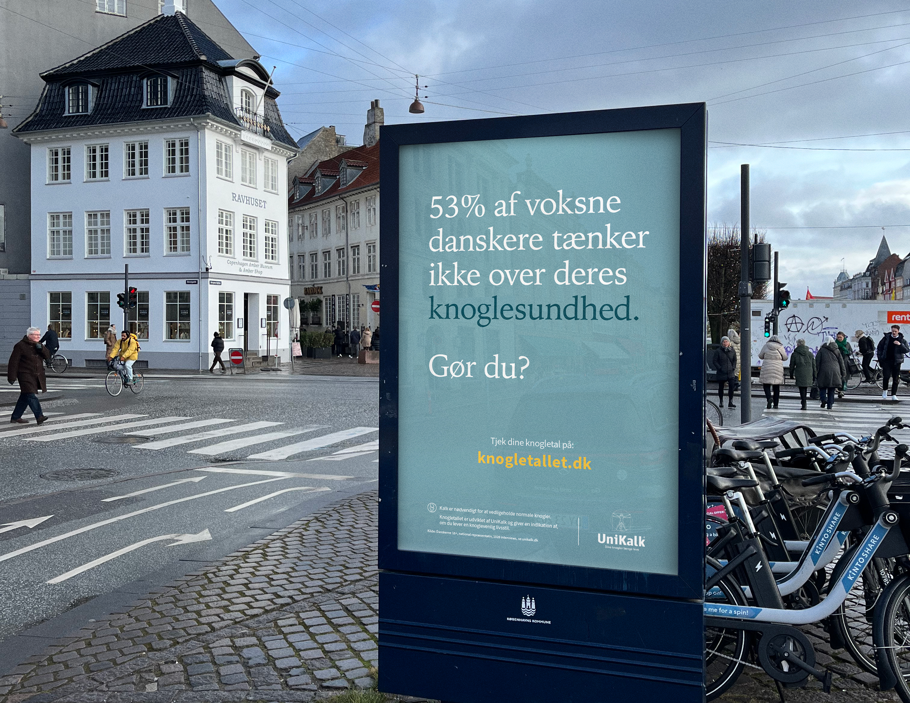 unikalk oplysningskampagne billede af busbanner